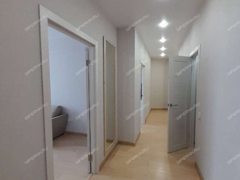 трёхкомнатная квартира на улице Маршала Баграмяна дом 4