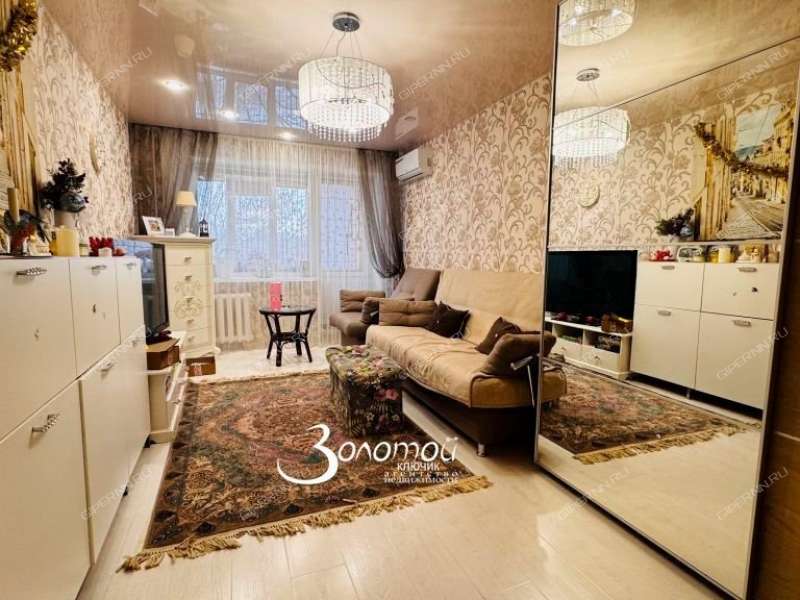 трёхкомнатная квартира на улице Обухова дом 45