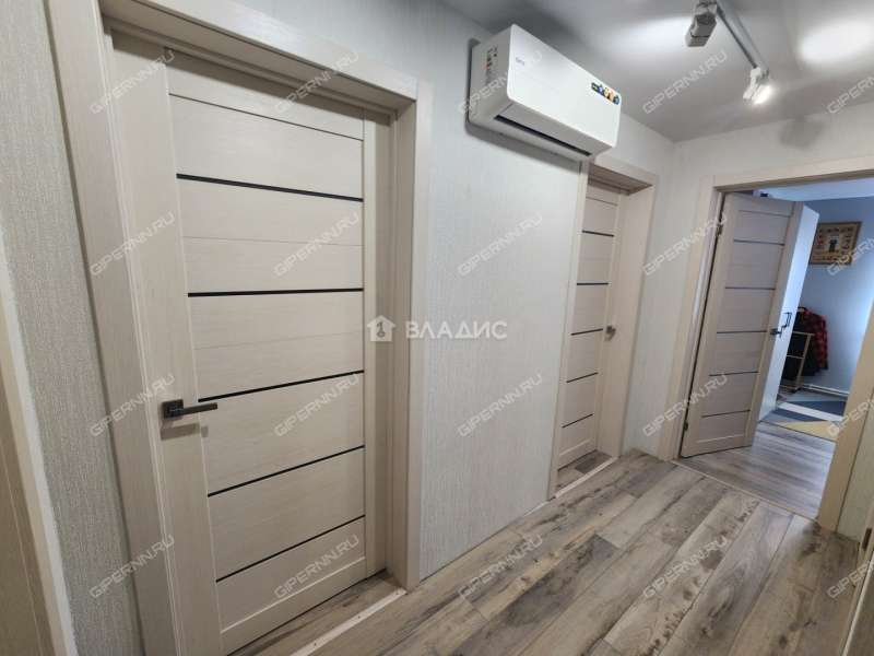 дом на улице Островского рабочий посёлок Горбатовка