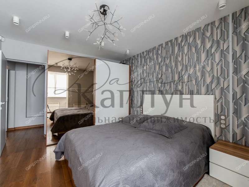 четырёхкомнатная квартира на улице Октябрьской Революции дом 45