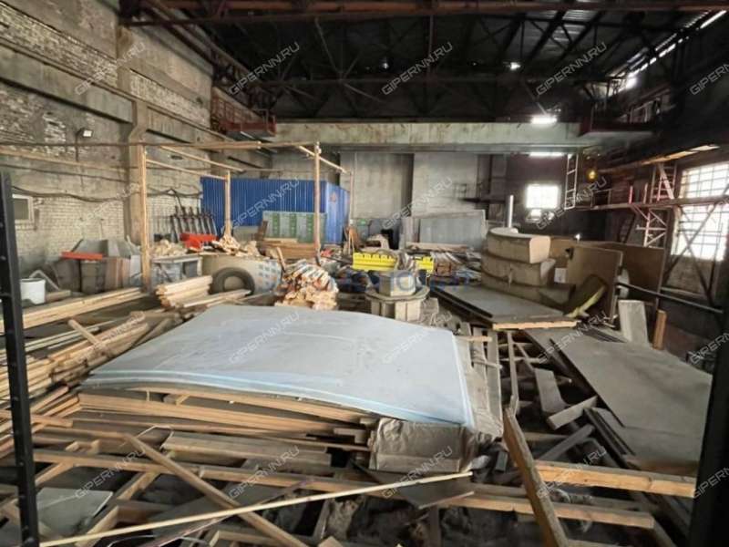 здание под склад, производственную площадь на Памирской улице