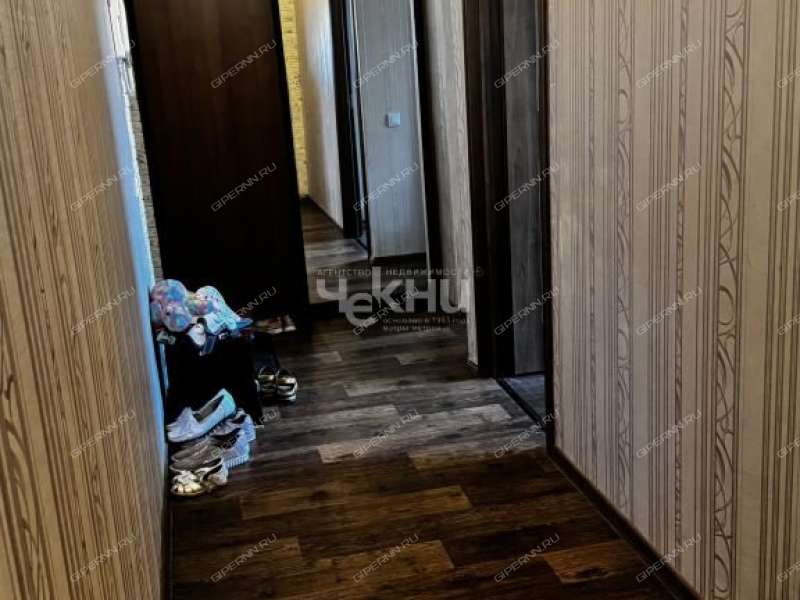 трёхкомнатная квартира на улице Карла Маркса дом 18