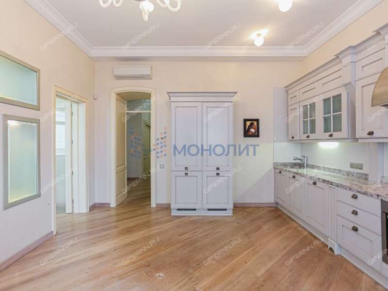 пятикомнатная квартира на Большой Покровской улице дом 14
