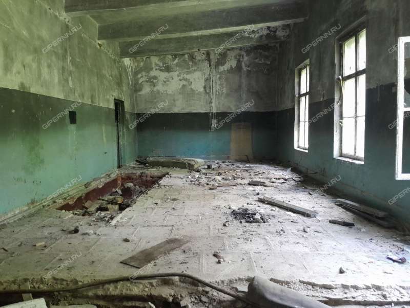 здание под склад, производственную площадь на Центральной улице деревня Высоково