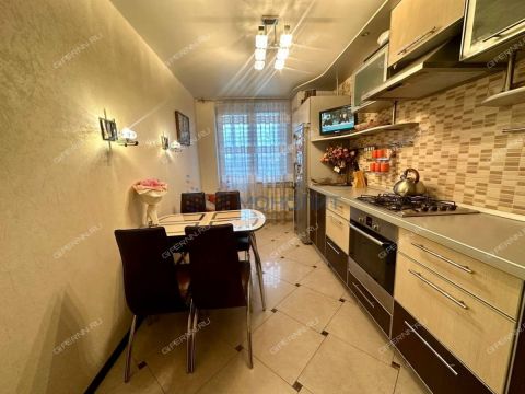 3-komnatnaya-ul-narodnaya-d-26 фото