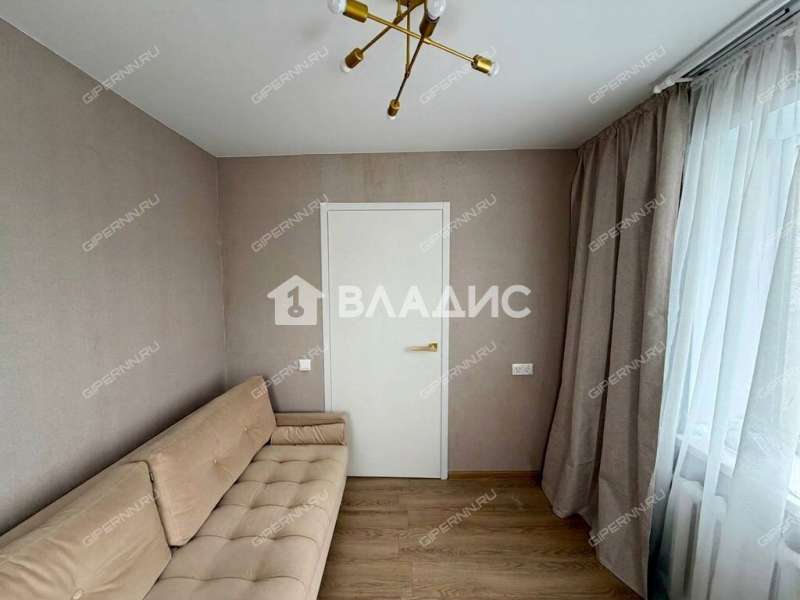 трёхкомнатная квартира на улице Луначарского дом 10/16