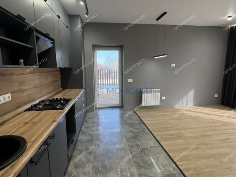 дом на Приозёрной улице деревня Крутая