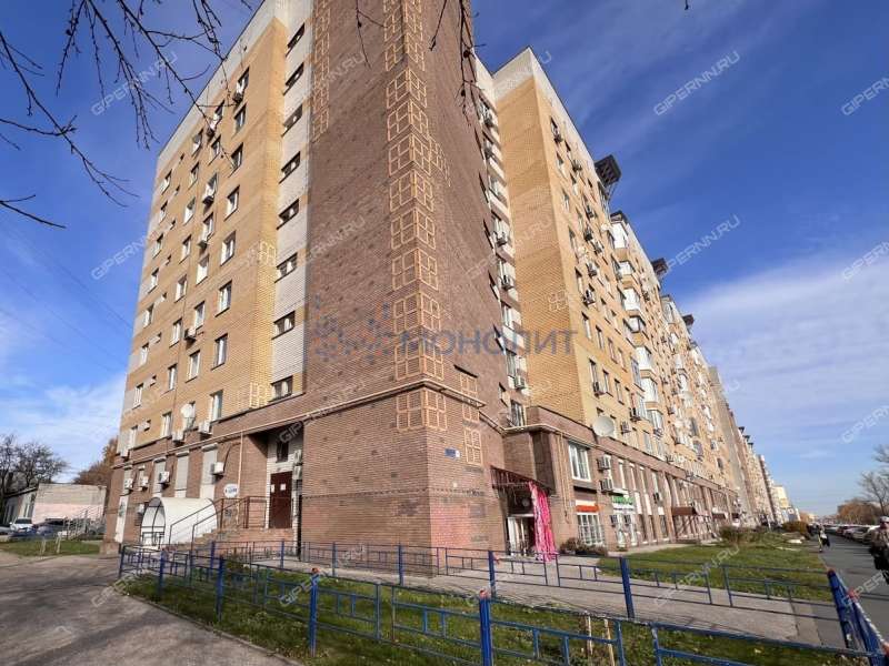 четырёхкомнатная квартира на проспекте Гагарина дом 111