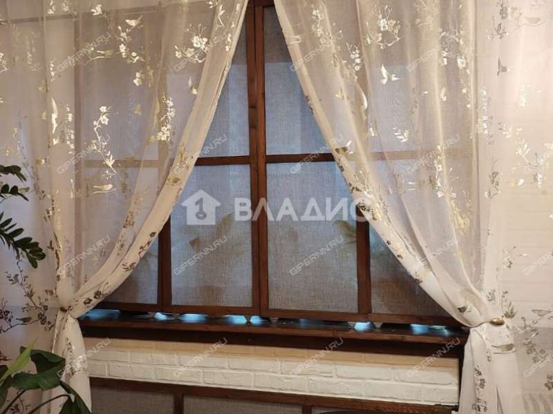 однокомнатная квартира на бульваре 60-летия Октября дом 5А