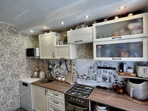 3-komnatnaya-ul-burevestnika-d-16 фото