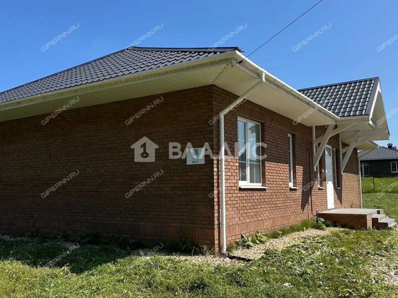 дом на улице Луговая деревня Ройка