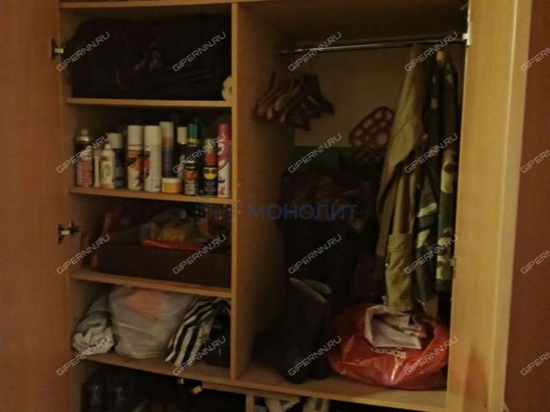 трёхкомнатная квартира на улице Александра Хохлова дом 21