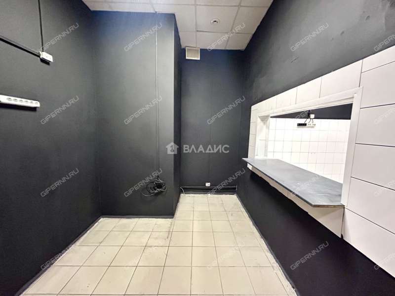 помещение под помещение свободного назначения на улице Ванеева