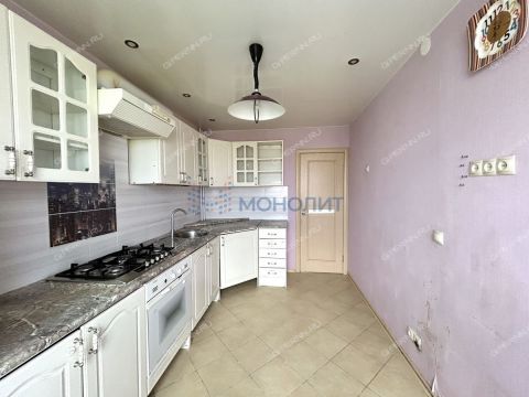 3-komnatnaya-ul-rodionova-d-184 фото