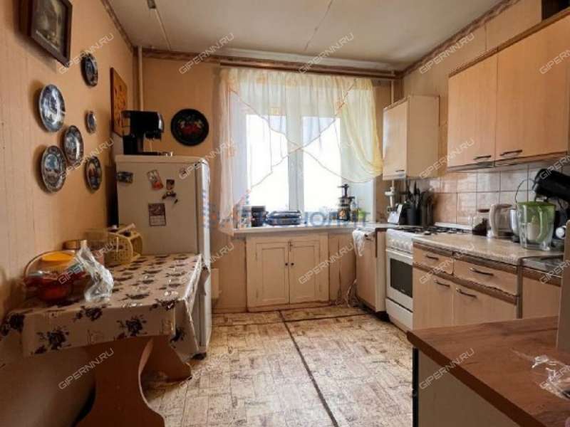 четырёхкомнатная квартира на Молодёжной улице дом 6/38 город Дзержинск