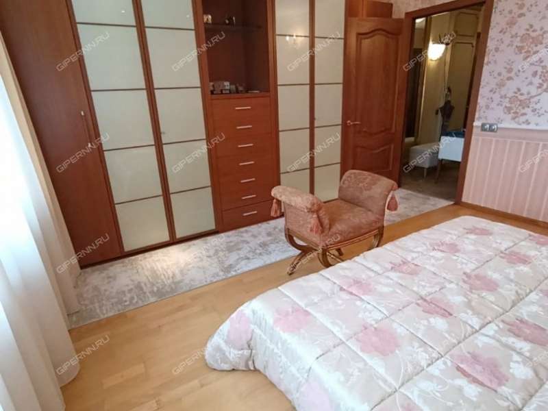 пятикомнатная квартира на Арзамасской улице дом 3