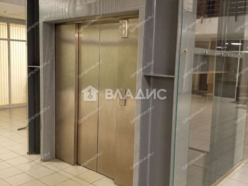 помещение под помещение свободного назначения на улице Минина