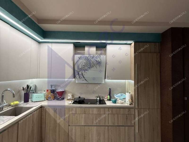 трёхкомнатная квартира на улице Максима Горького дом 77