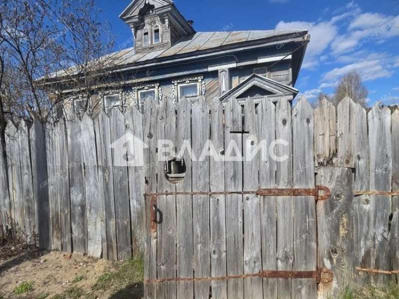 дом на улице Горького посёлок Память Парижской Коммуны
