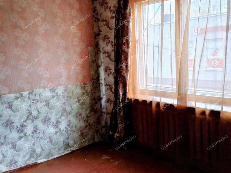 четырёхкомнатная квартира на проспекте Бусыгина дом 36