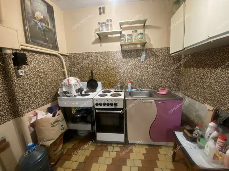 комната в доме 42 на улице Бурденко