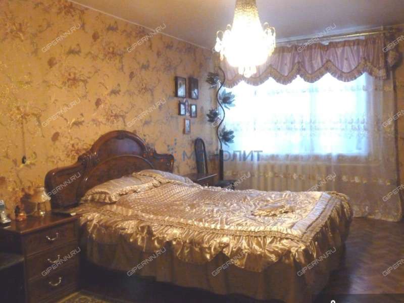 четырёхкомнатная квартира на Московском шоссе дом 146