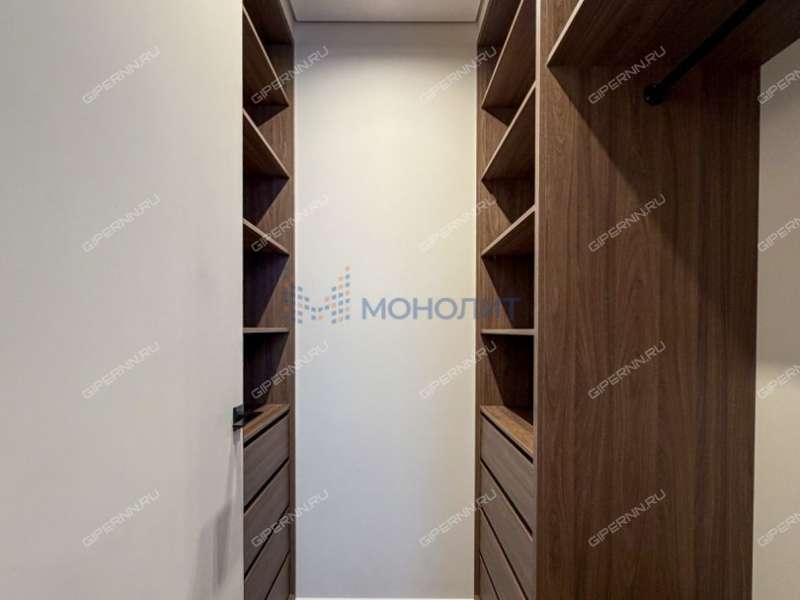 четырёхкомнатная квартира на Лысогорской улице дом 89 к3