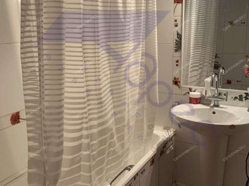 трёхкомнатная квартира на улице Генкиной дом 102