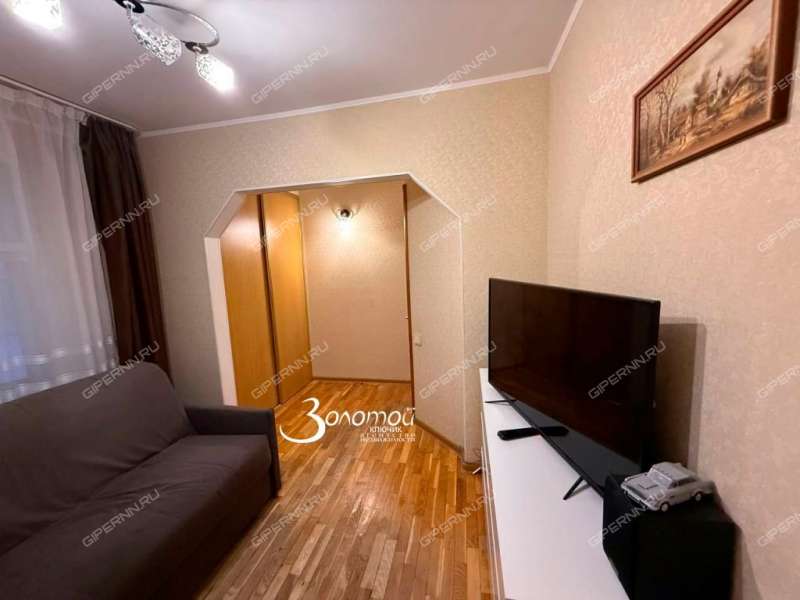 трёхкомнатная квартира на улице Володарского дом 9