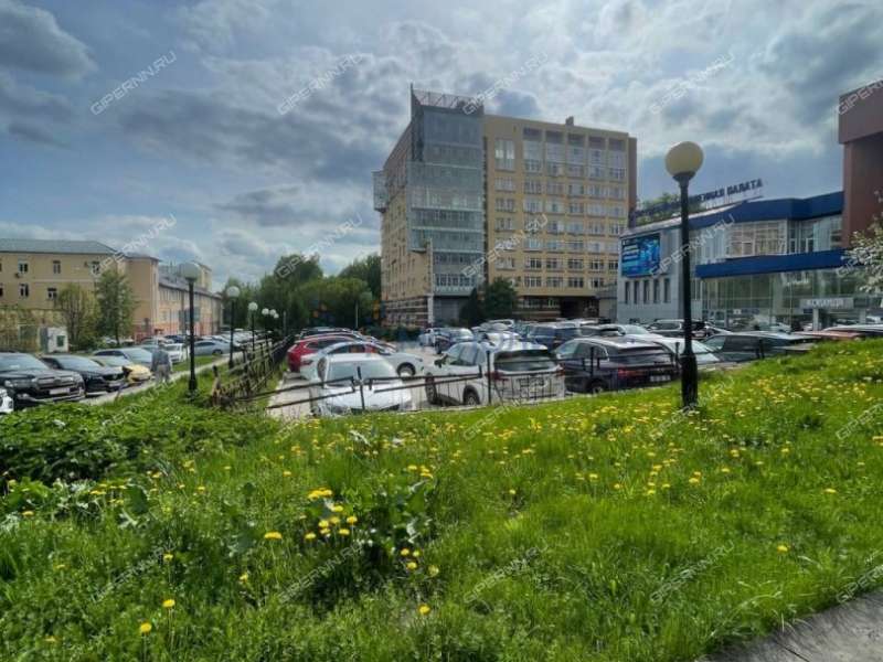 четырёхкомнатная квартира на улице Нестерова дом 33