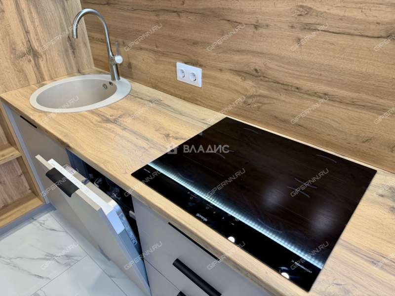 двухкомнатная квартира на улице Родионова дом 202