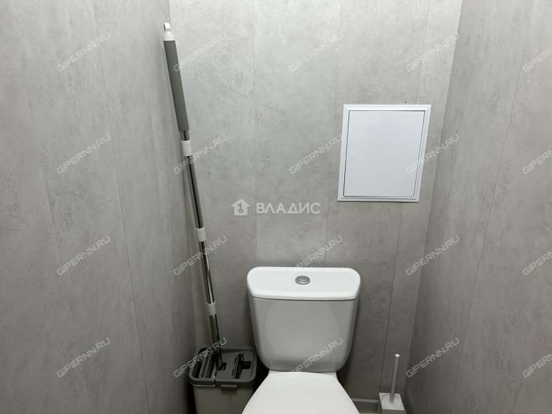 двухкомнатная квартира на улице Федосеенко дом 102