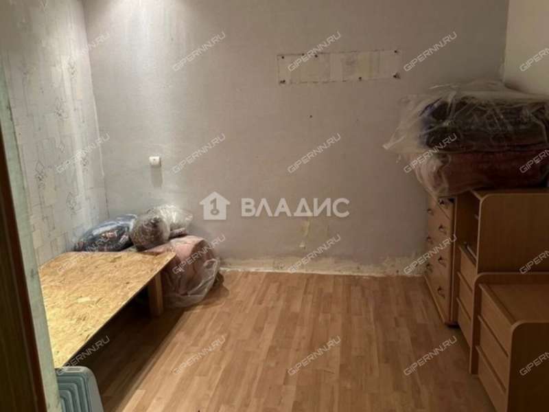 трёхкомнатная квартира на улице Литвинова дом 40