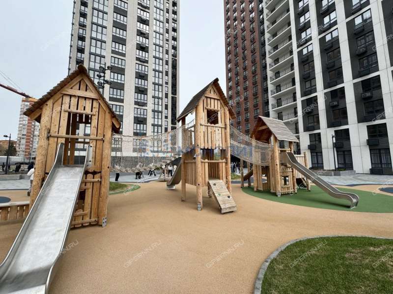 трёхкомнатная квартира на 2-й Оранжерейной улице дом 4А к2