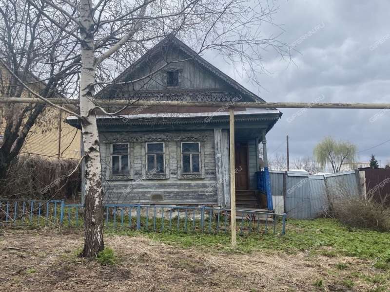 дом на Центральной улице