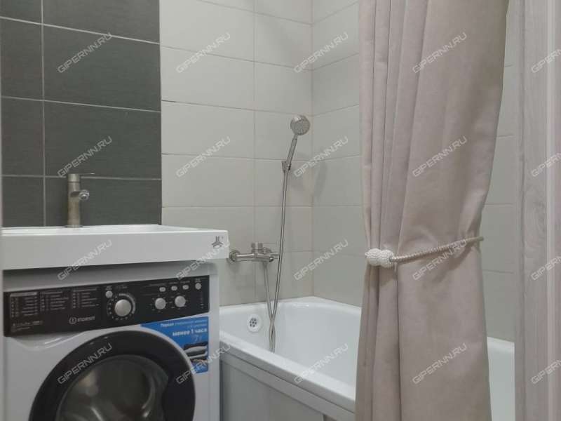 однокомнатная квартира на улице Маршала Жукова дом 1