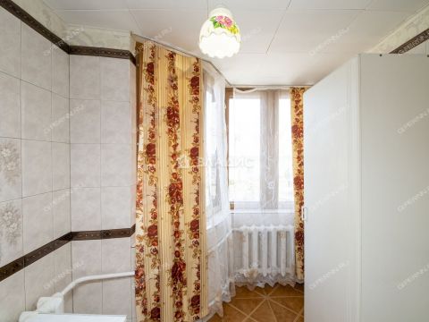3-komnatnaya-ul-plotnikova-d-4 фото