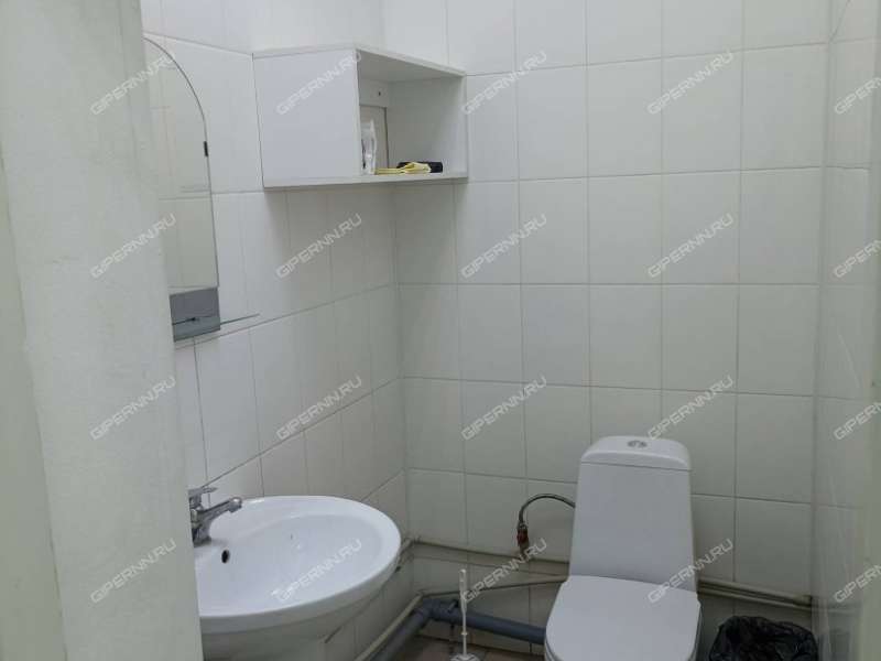 помещение под помещение свободного назначения, торговую площадь на улице Белинского