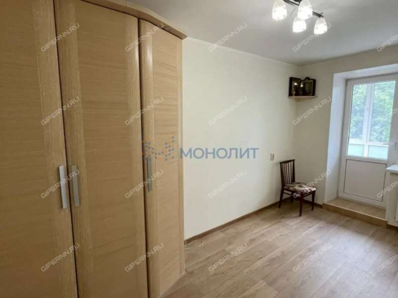 трёхкомнатная квартира в 2-м микрорайоне дом 20 город Кстово