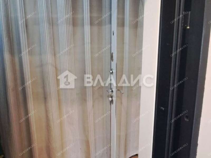 четырёхкомнатная квартира на улице Краснодонцев дом 19