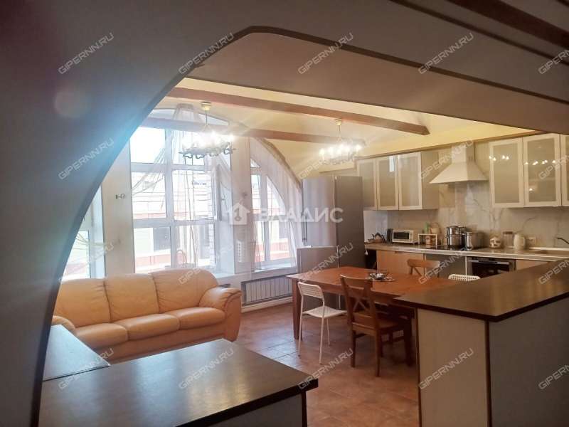 трёхкомнатная квартира на Алексеевской улице дом 20Б