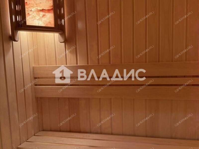 трёхкомнатная квартира на улице Большие Овраги дом 4