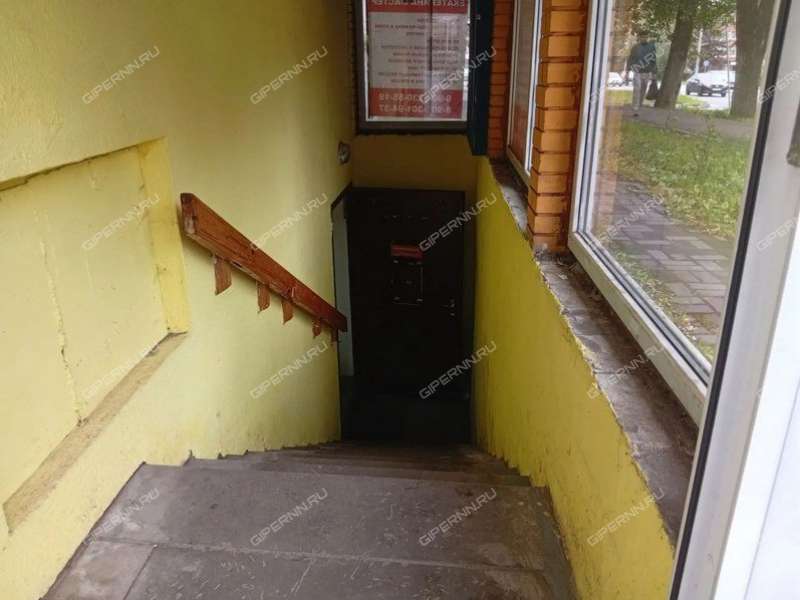 помещение под торговую площадь на Бекетова ул., д. 7