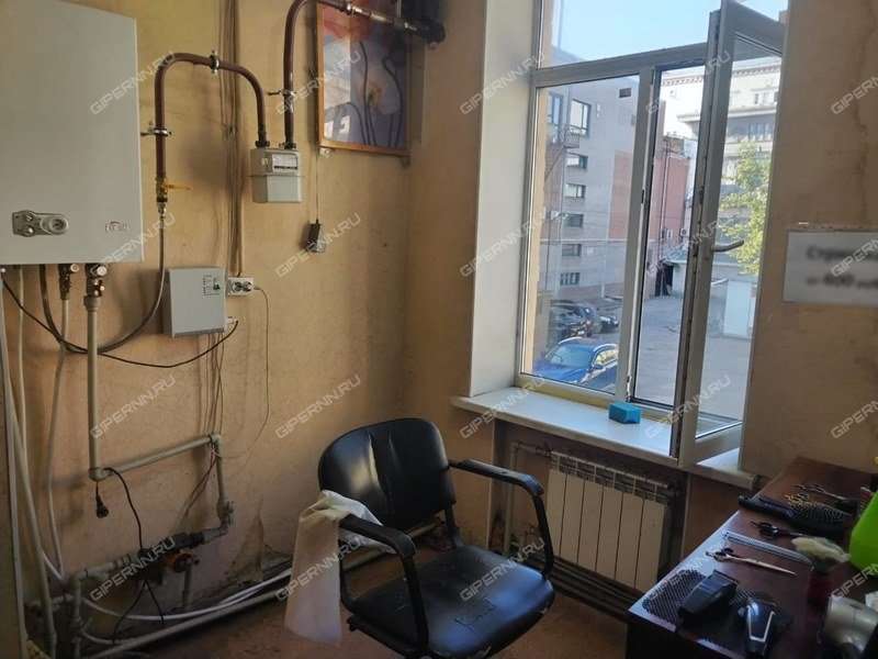 помещение под торговую площадь на улице Долгополова