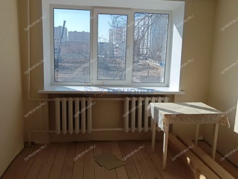 2-komnatnaya-ul-melnikova-pecherskogo-d-8 фото