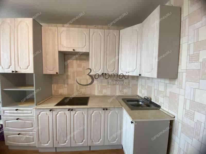 трёхкомнатная квартира на улице Академика Сахарова дом 101