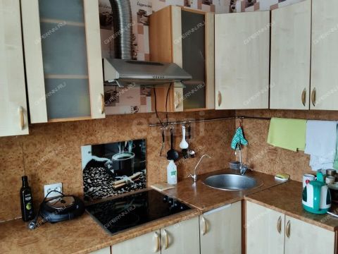 1-komnatnaya-ul-vyatskaya-d-7 фото