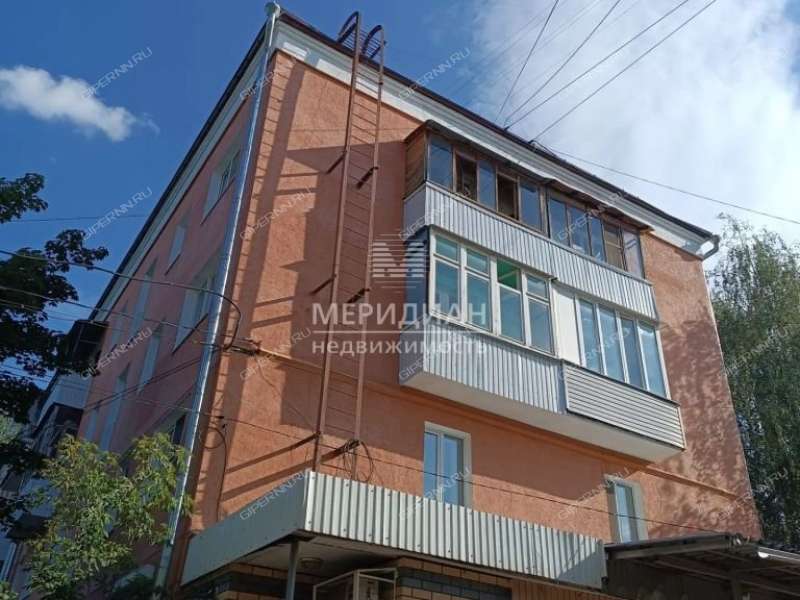 однокомнатная квартира на Светлоярской улице дом 24