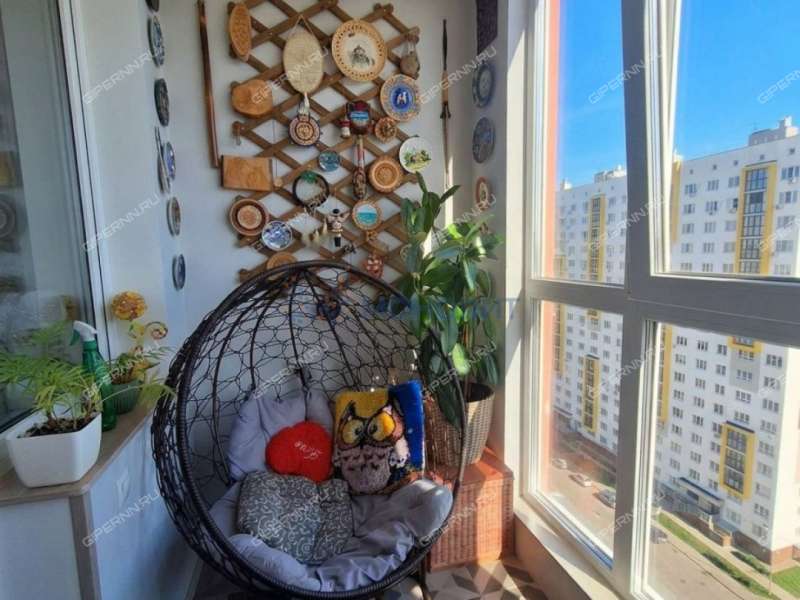 трёхкомнатная квартира на улице 40 лет Октября дом 15 к2