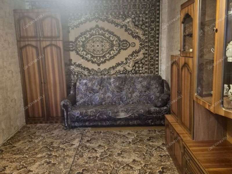 двухкомнатная квартира на улице Строкина дом 5